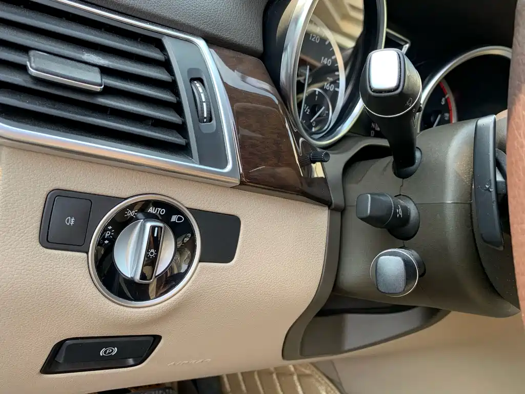 Mercedes-Benz M-Class — миниатюра 22