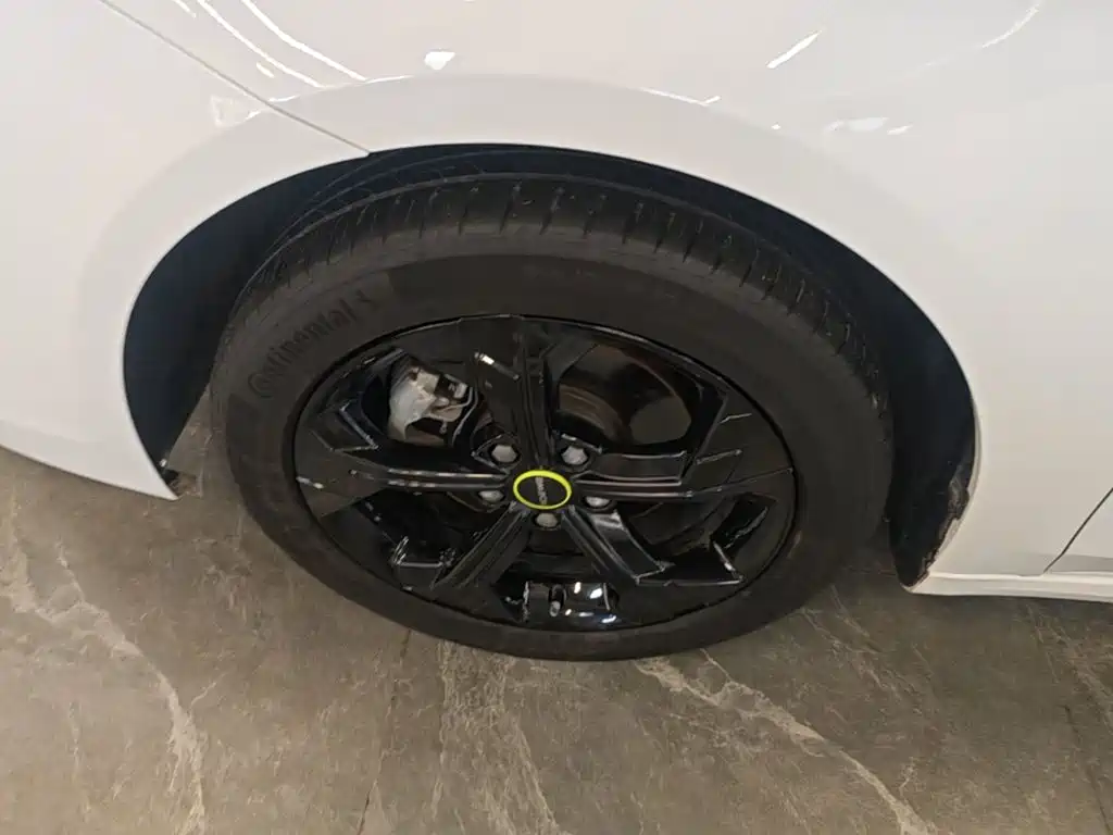 Roewe i6 MAX — миниатюра 23