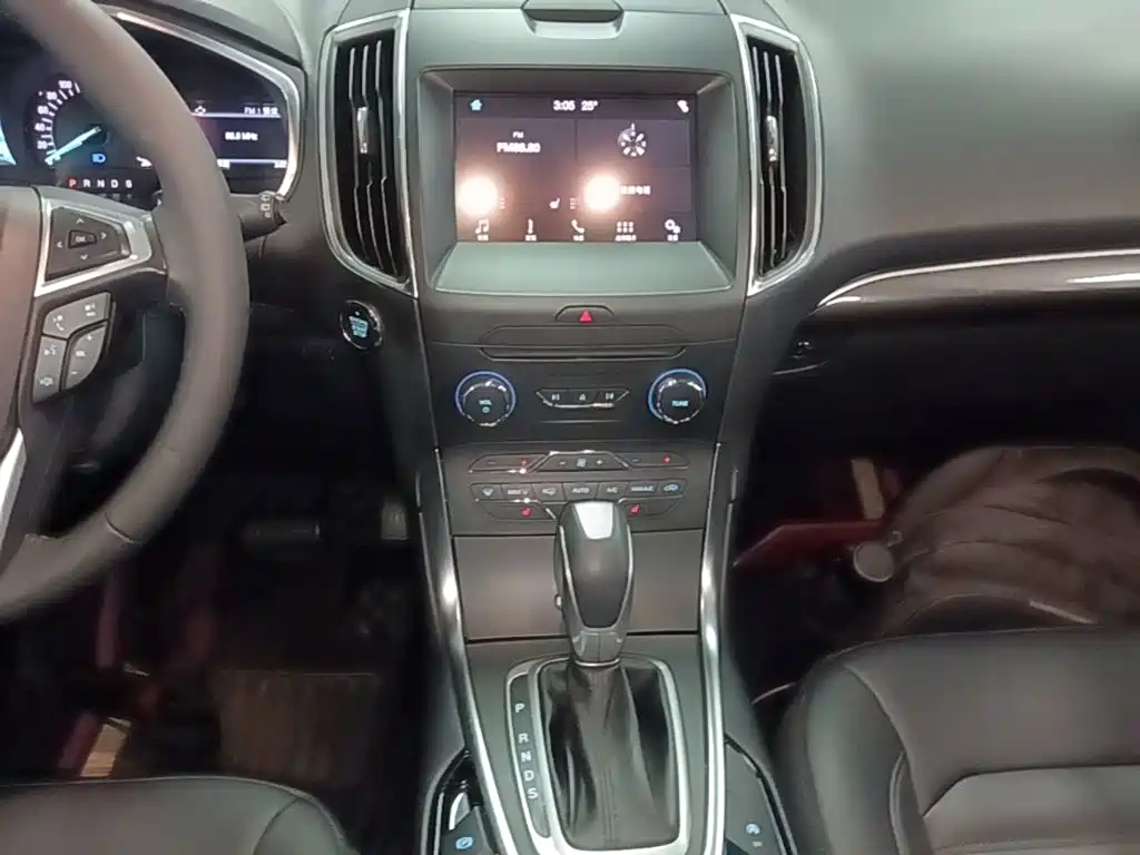 Ford Edge — миниатюра 13