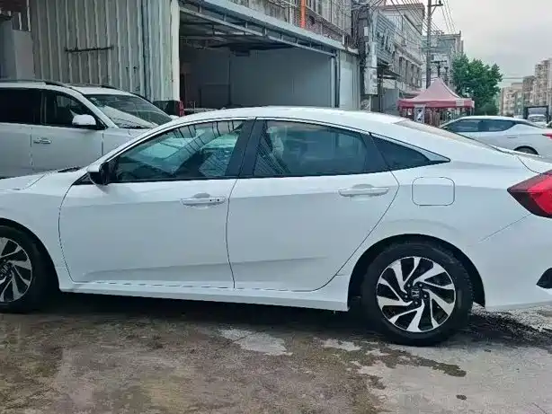 Honda Civic — миниатюра 5