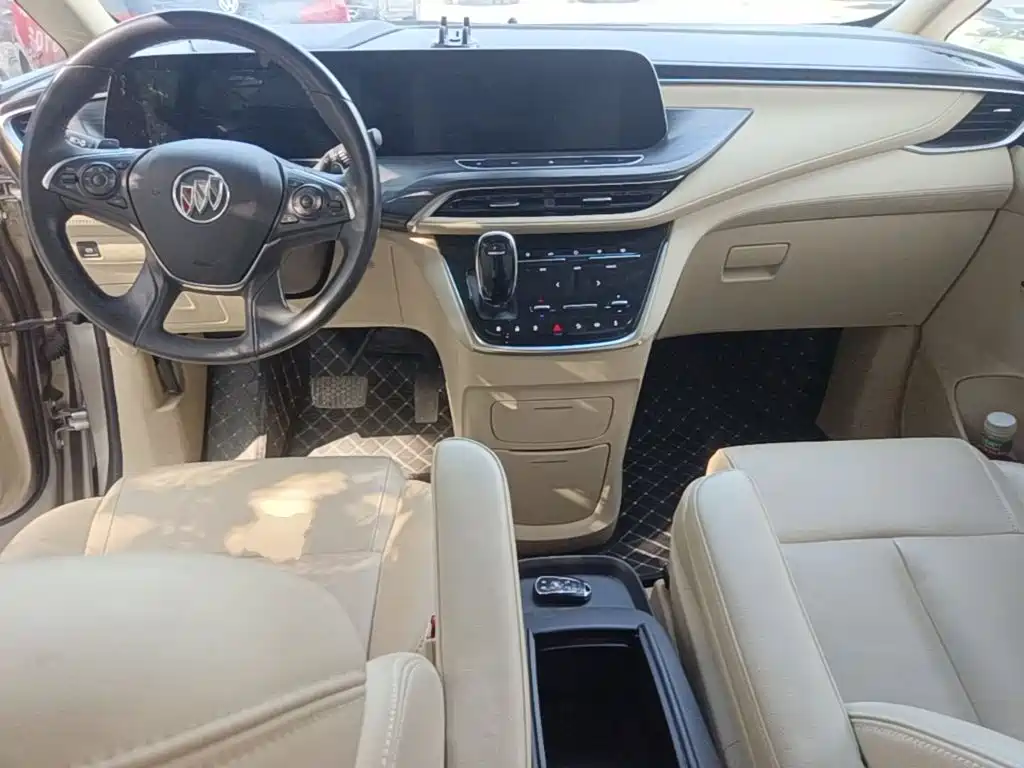 Buick GL8 — миниатюра 10