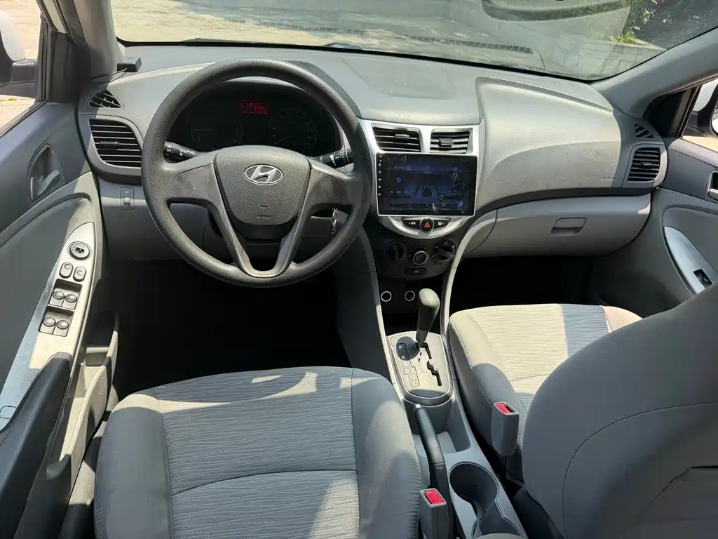 Hyundai Verna 1.4L Auto Smart Type GLS, фото 11