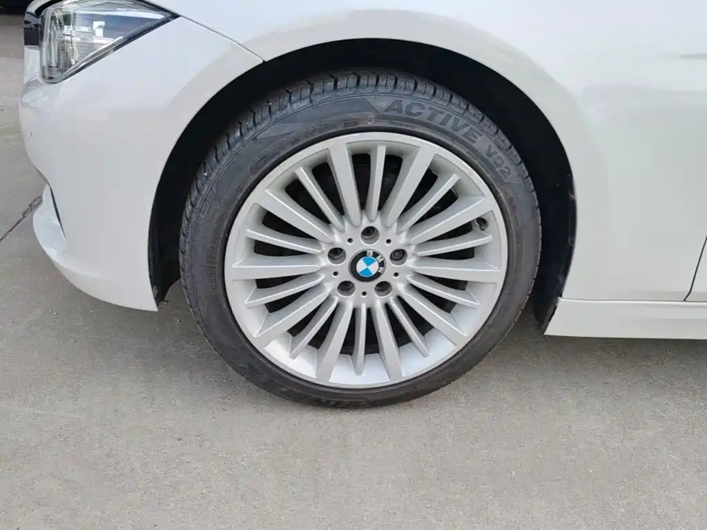 BMW 3 Series — миниатюра 23