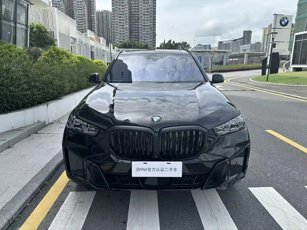 BMW X5 2026 xDrive 40Li M Sport