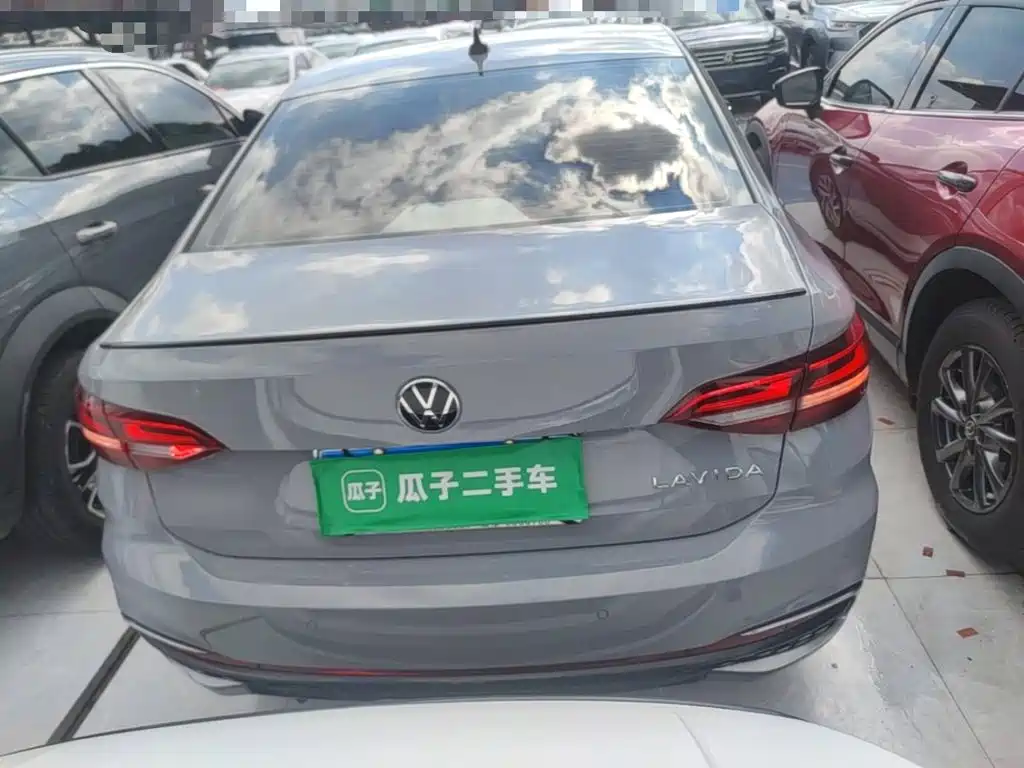 Volkswagen Lavida — миниатюра 6