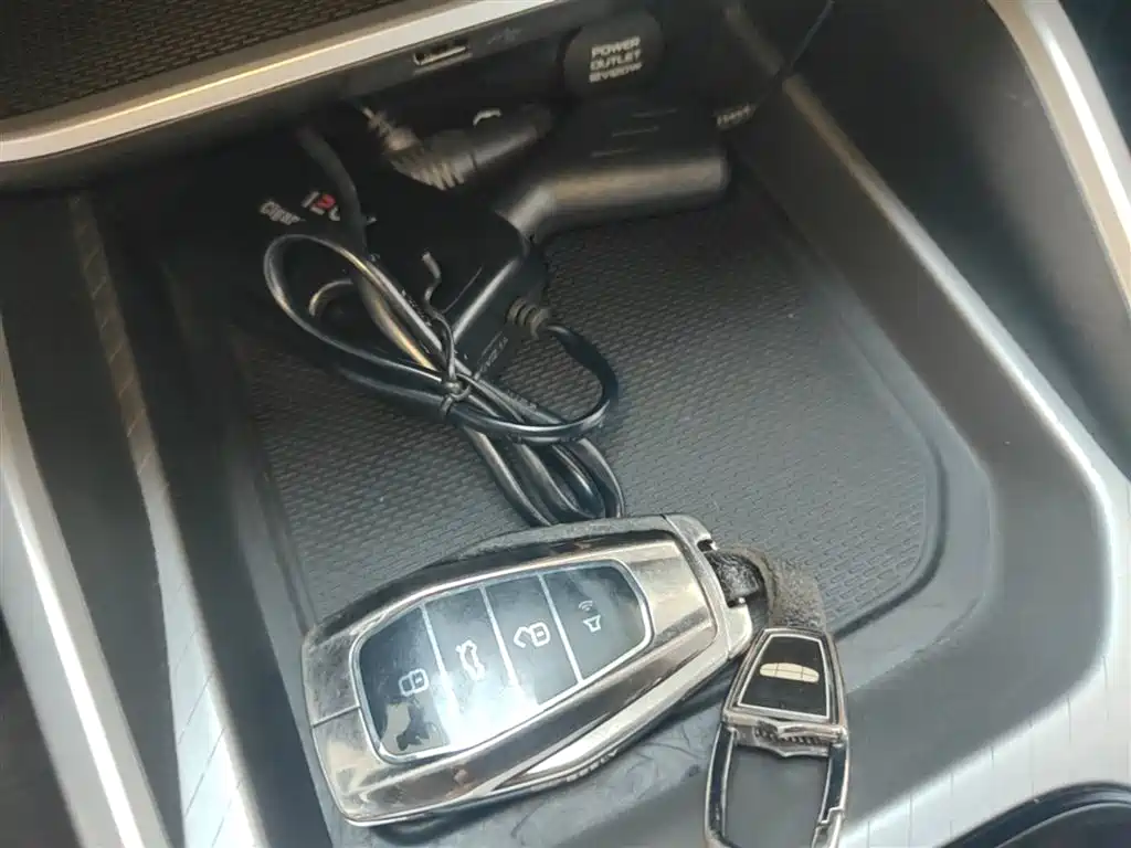 Geely Emgrand 2023 4 Champion 1.5L CVT Flagship