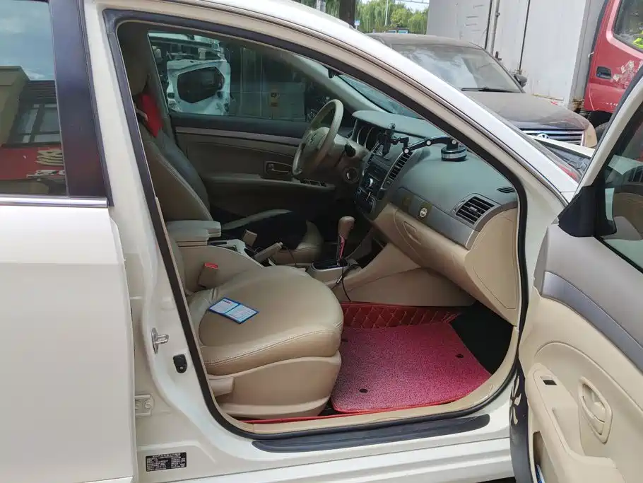 Nissan Sylphy — миниатюра 8