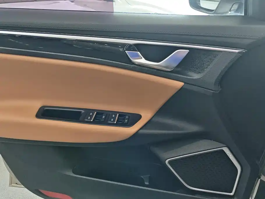 Geely Emgrand GL — миниатюра 7