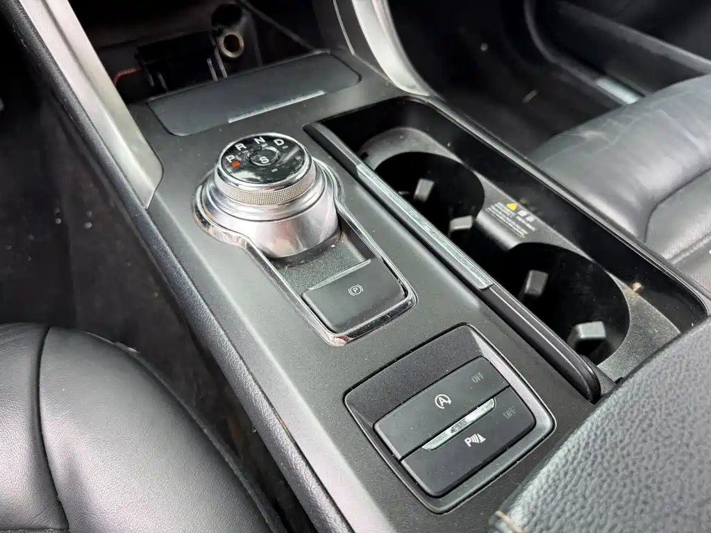 Ford Mondeo — миниатюра 9