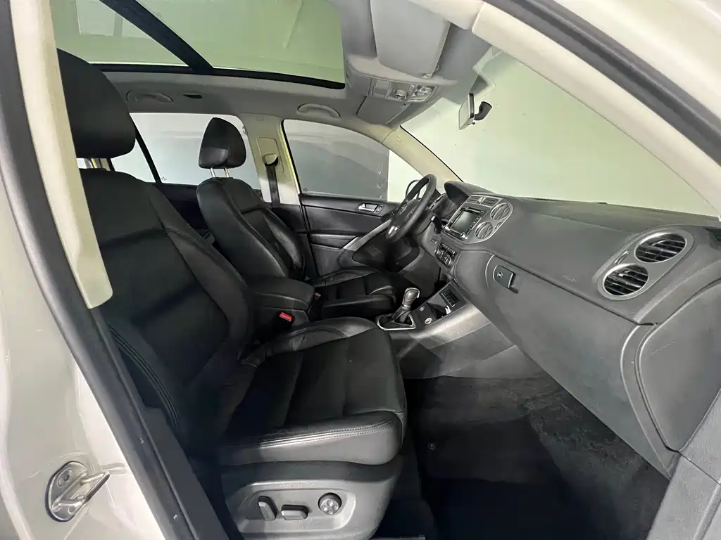 Volkswagen Tiguan — миниатюра 14