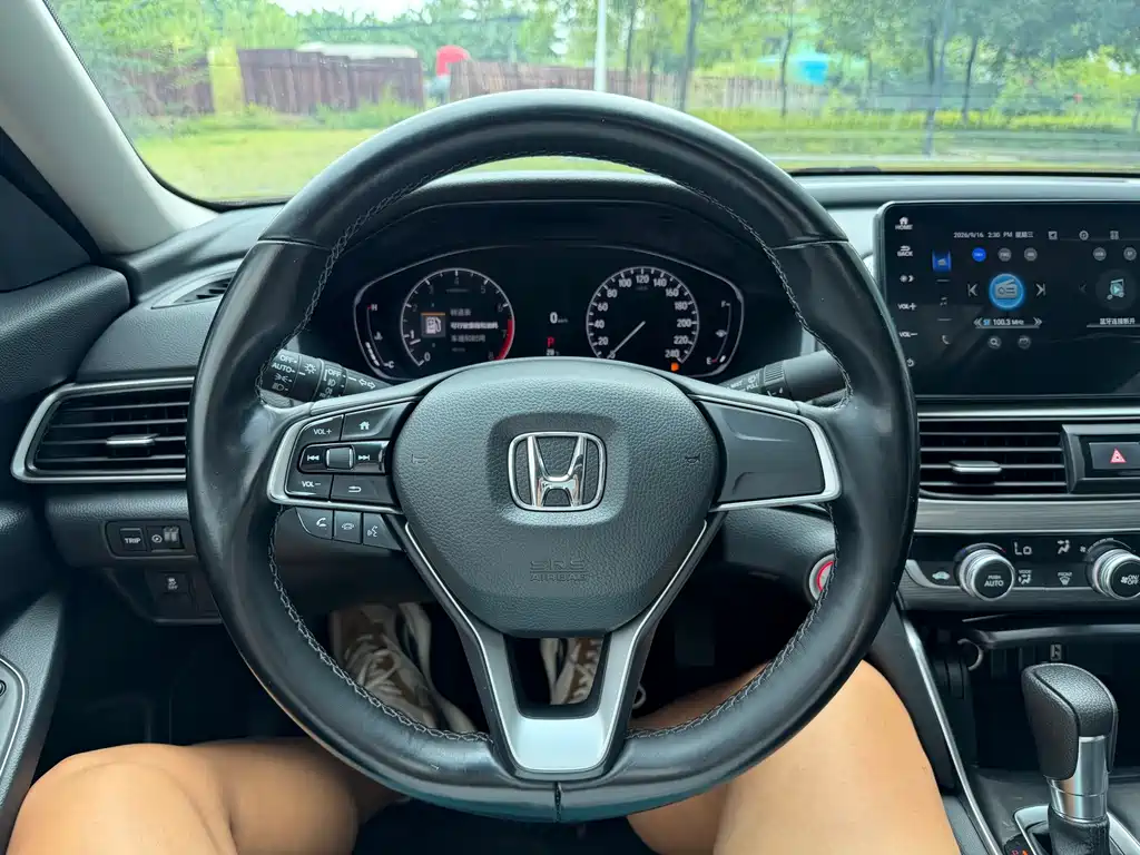 Honda Accord — миниатюра 11