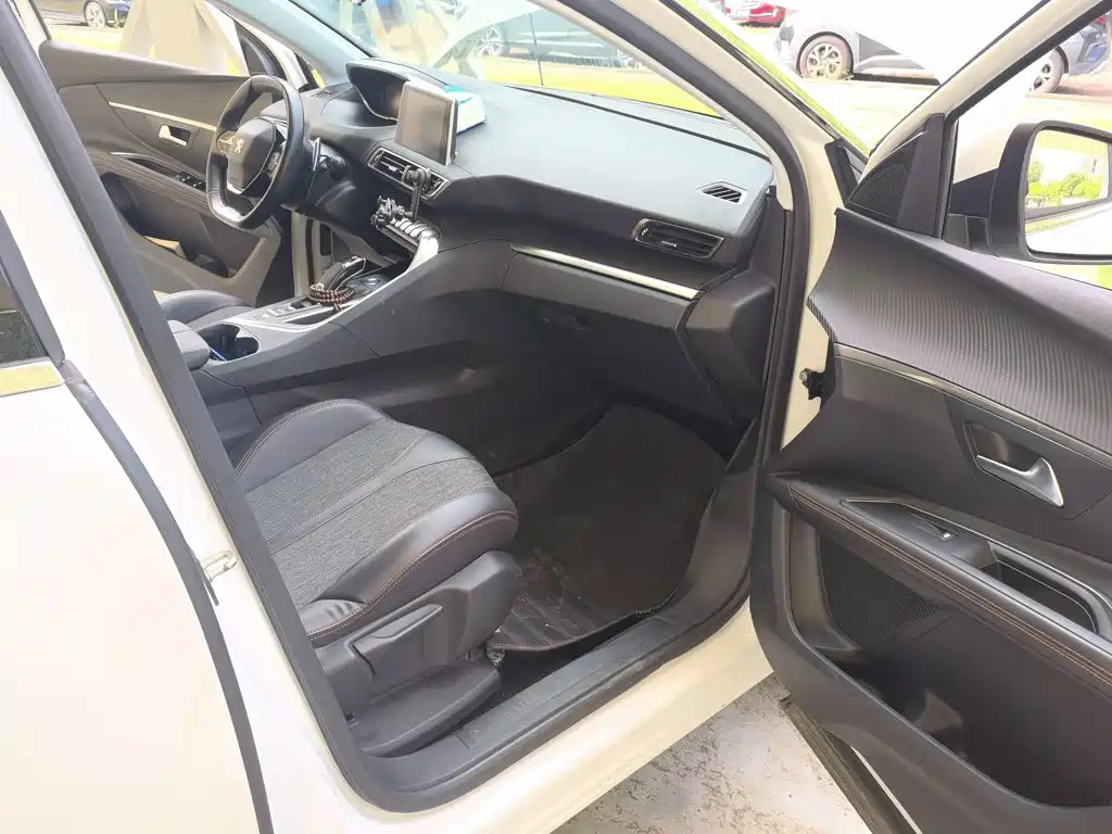 Peugeot 5008 — миниатюра 20