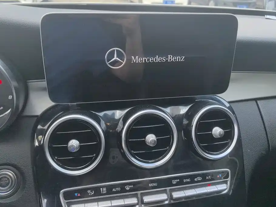 Mercedes-Benz C-Class — миниатюра 13