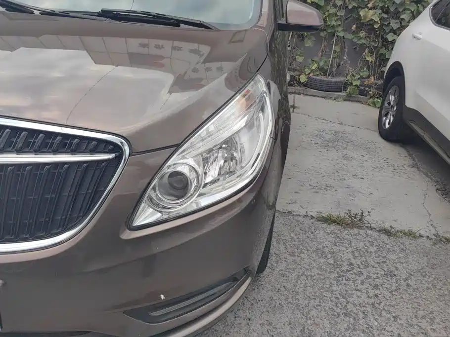 Buick GL8 — миниатюра 5