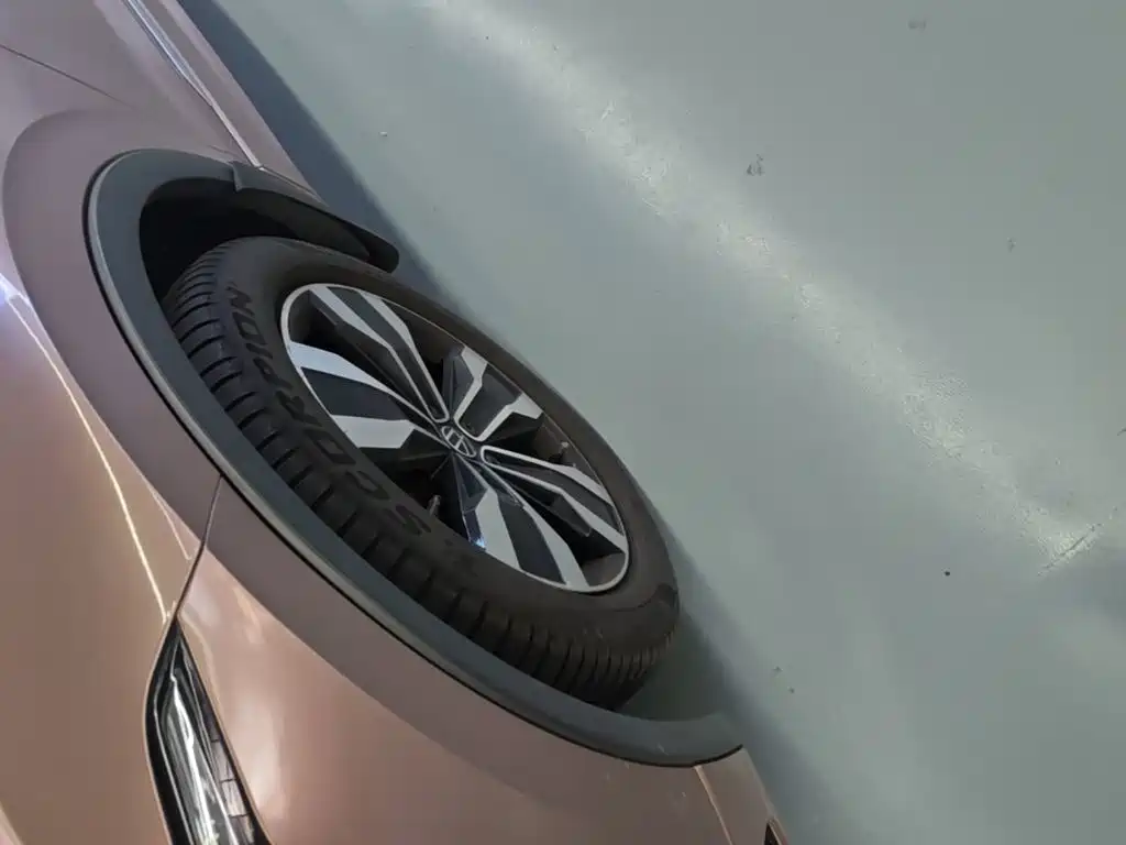 Volkswagen Tiguan L — миниатюра 23