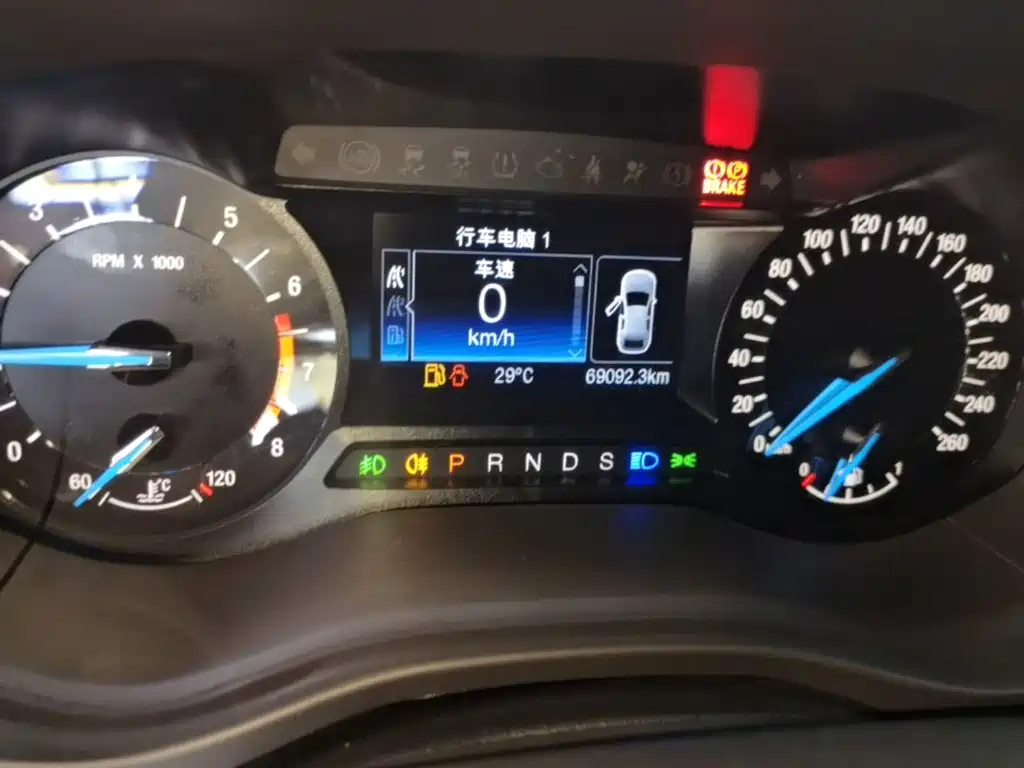 Ford Mondeo — миниатюра 12