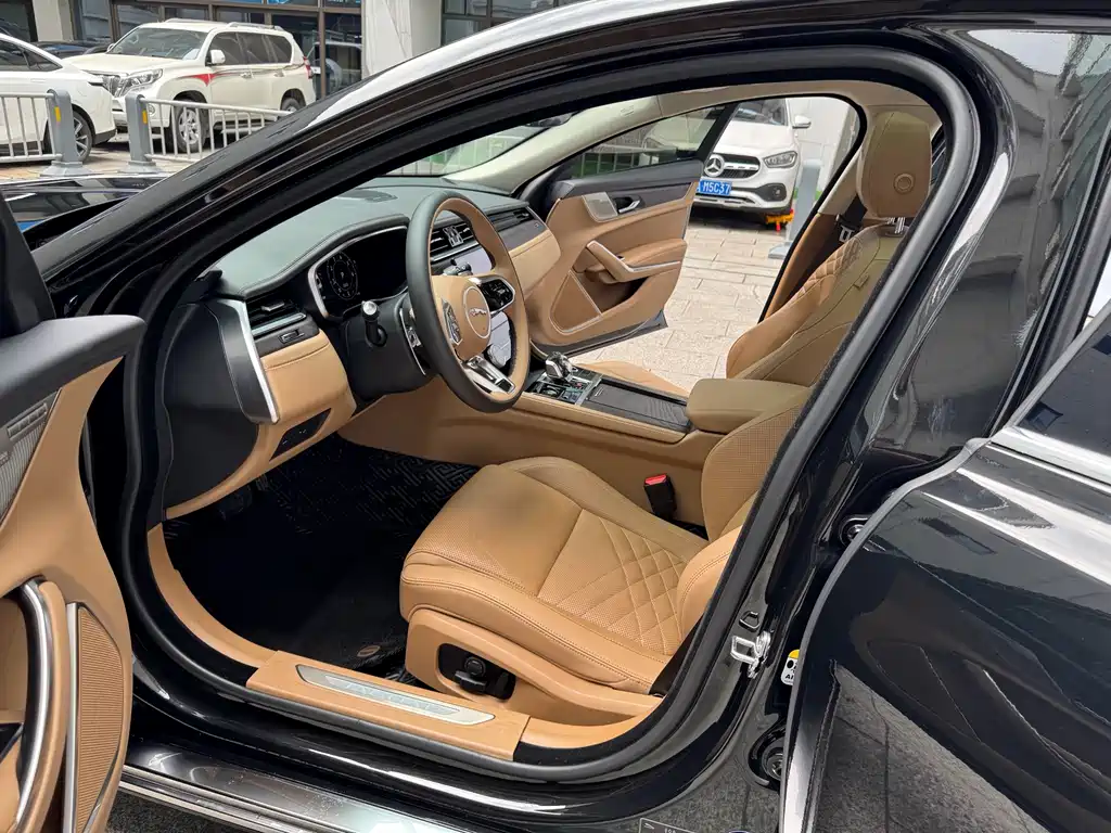 Jaguar XFL 2023 XFL 2.0T P250 Premium Luxury