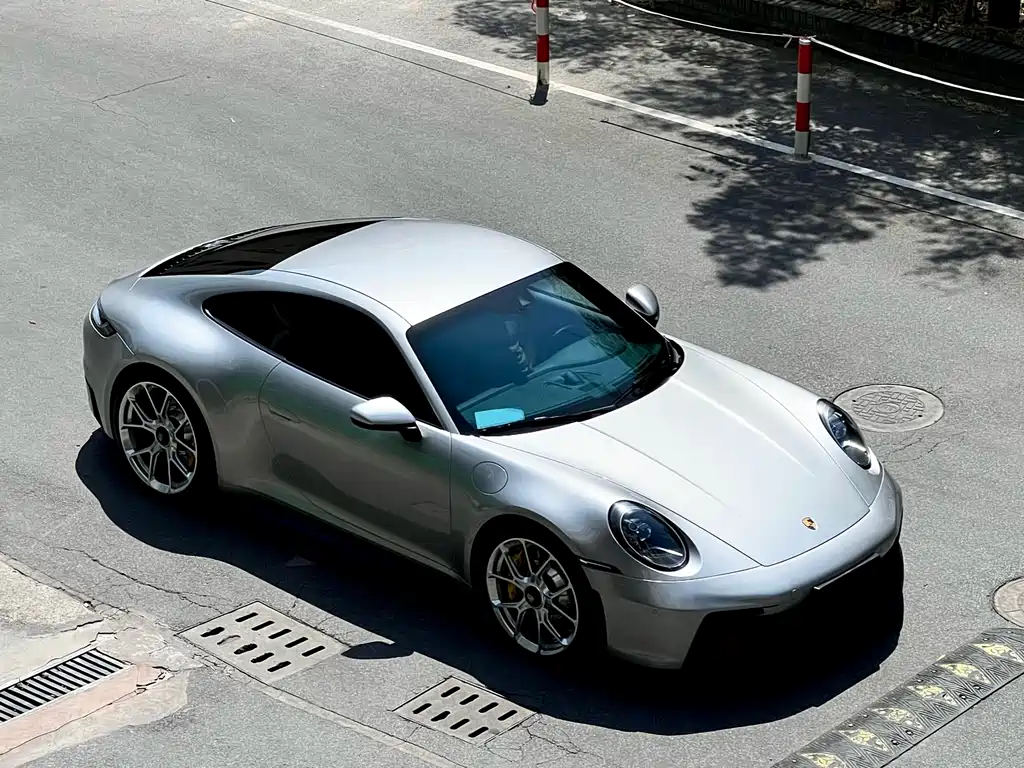Porsche 911 2022 Carrera 3.0T