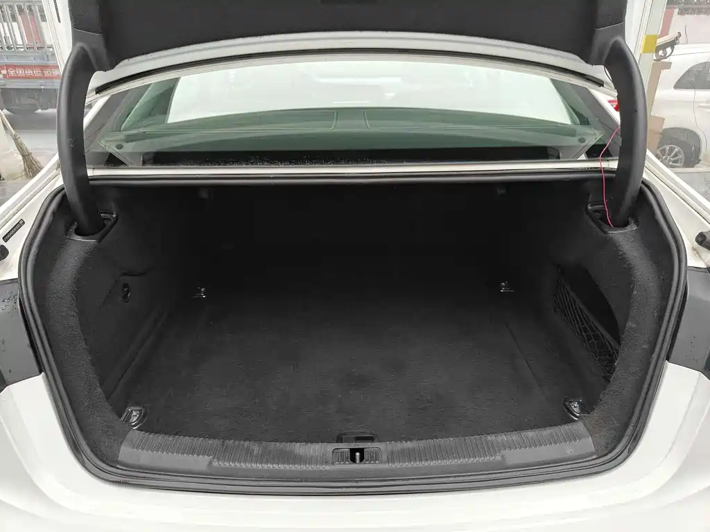 Audi A6L — миниатюра 7