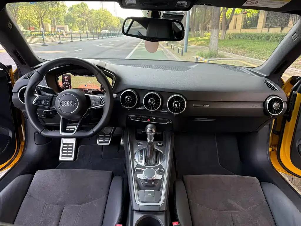 Audi TT — миниатюра 8