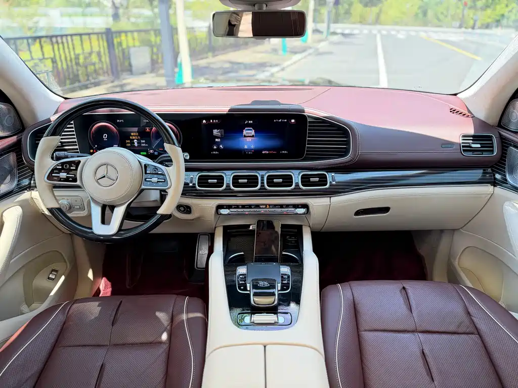 Mercedes-Benz GLS — миниатюра 13