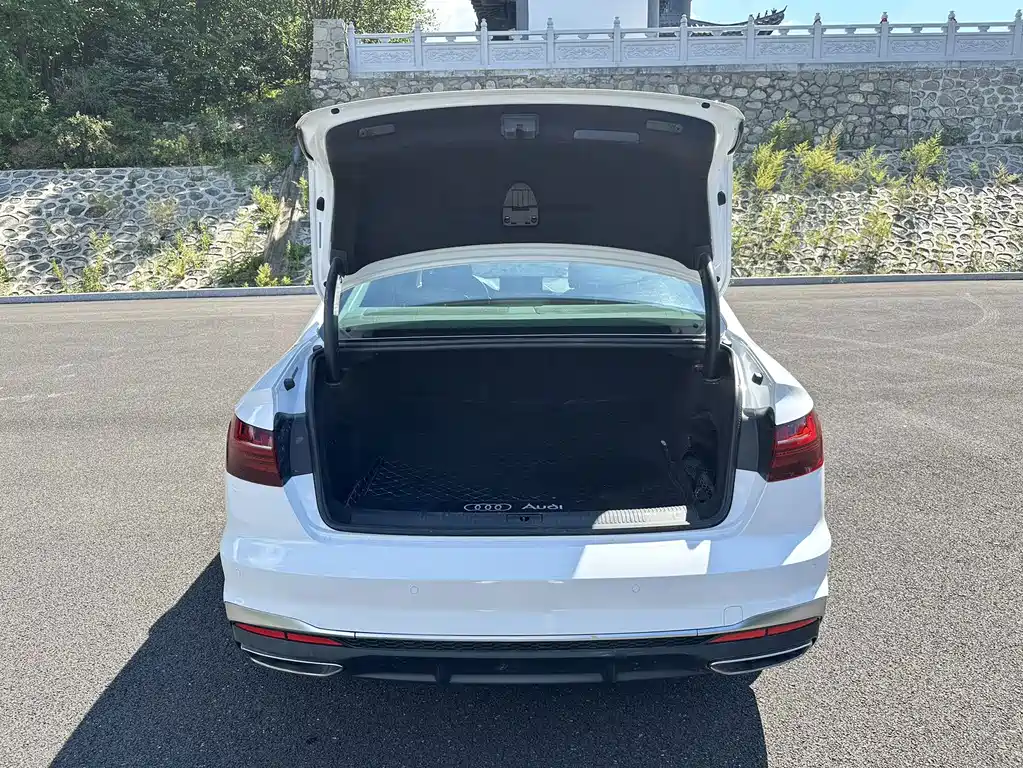Audi A4L — миниатюра 9