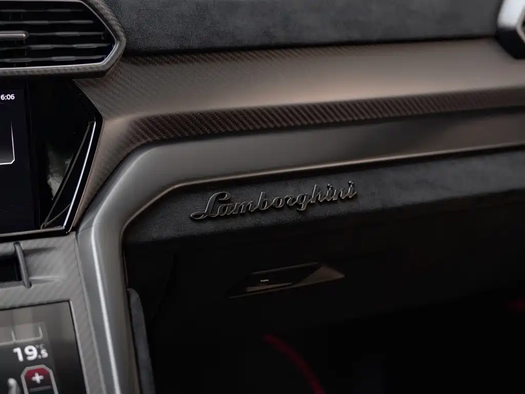 Lamborghini Urus — миниатюра 32