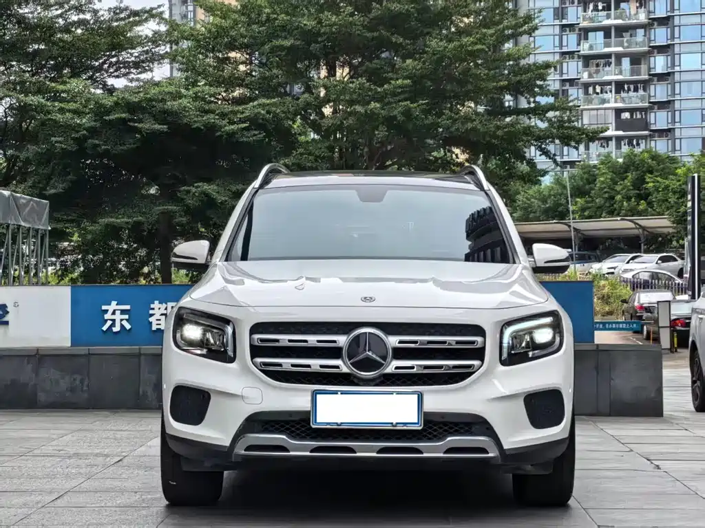 MERCEDES-BENZ GLB