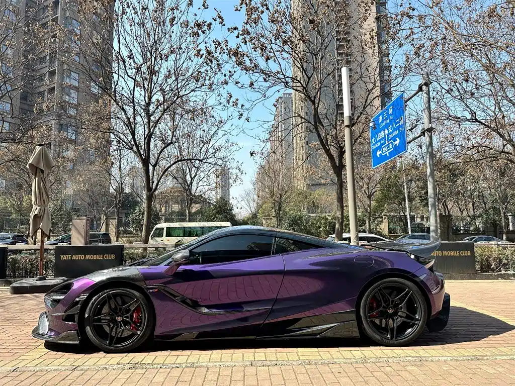 MCLAREN 720S