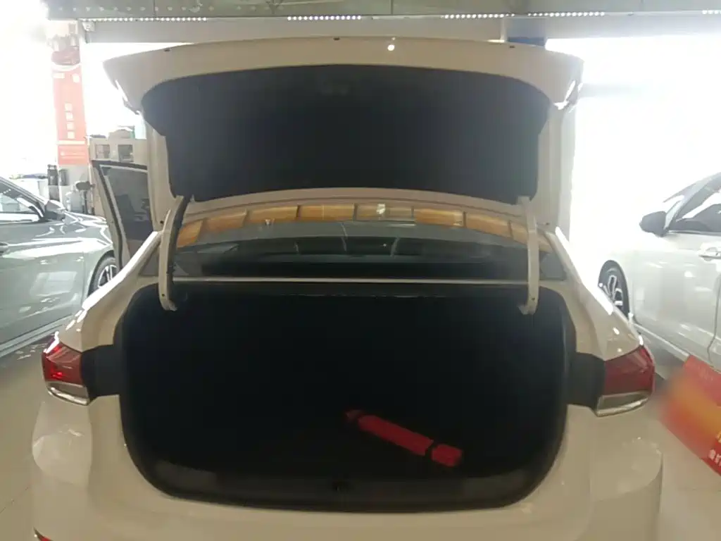 Buick Excelle — миниатюра 19