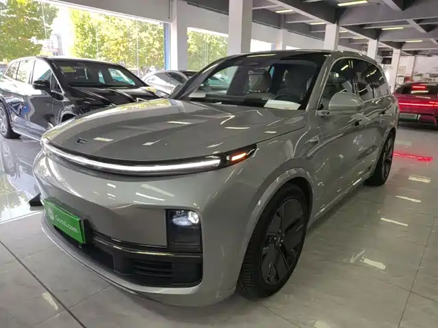 Li Auto L8