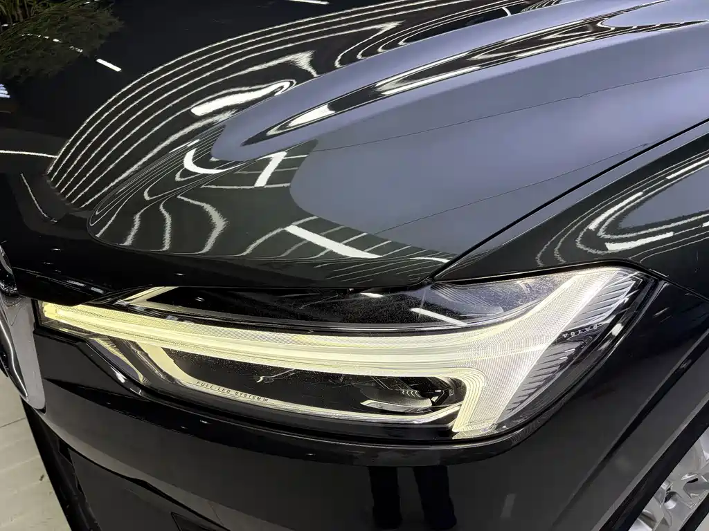 Volvo XC60 — миниатюра 4