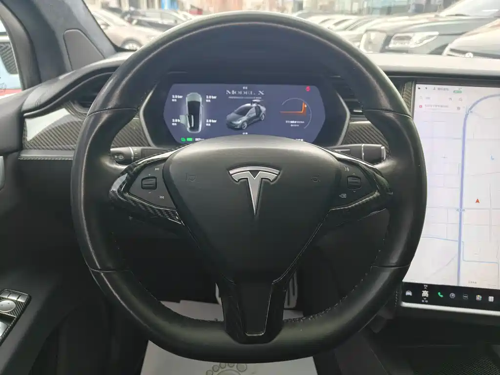 TESLA MODEL X