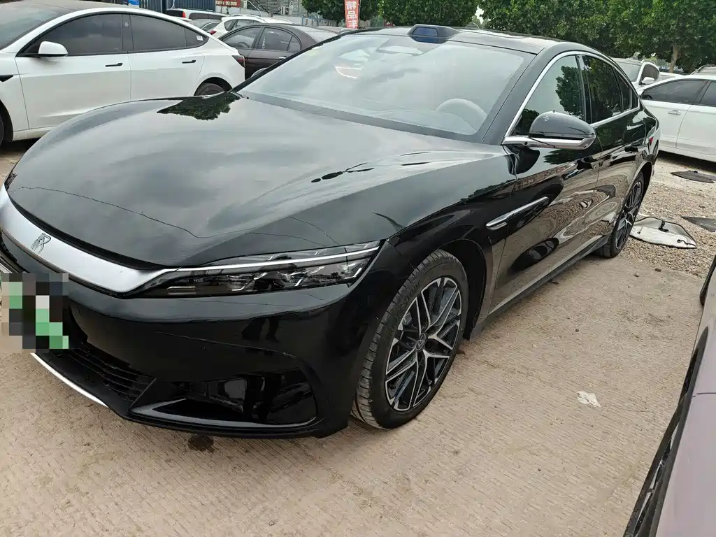 汉 2025款 EV 智驾版 635KM激光雷达旗舰型