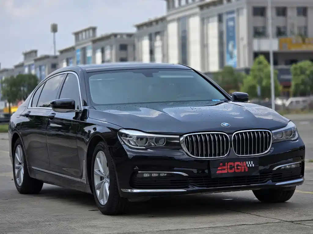 BMW 7 Series — миниатюра 3