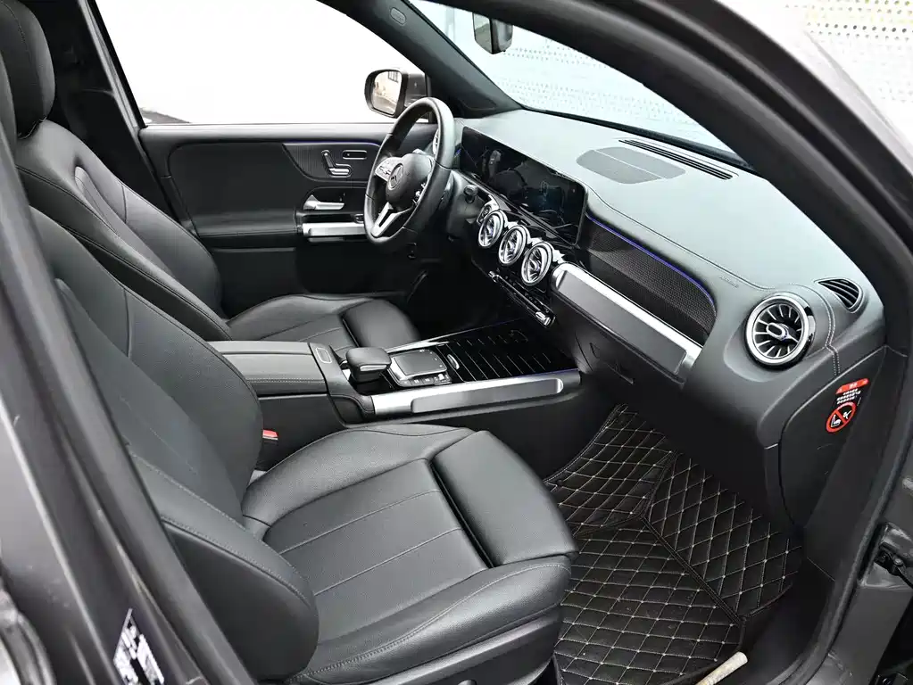 Mercedes-Benz GLB — миниатюра 6
