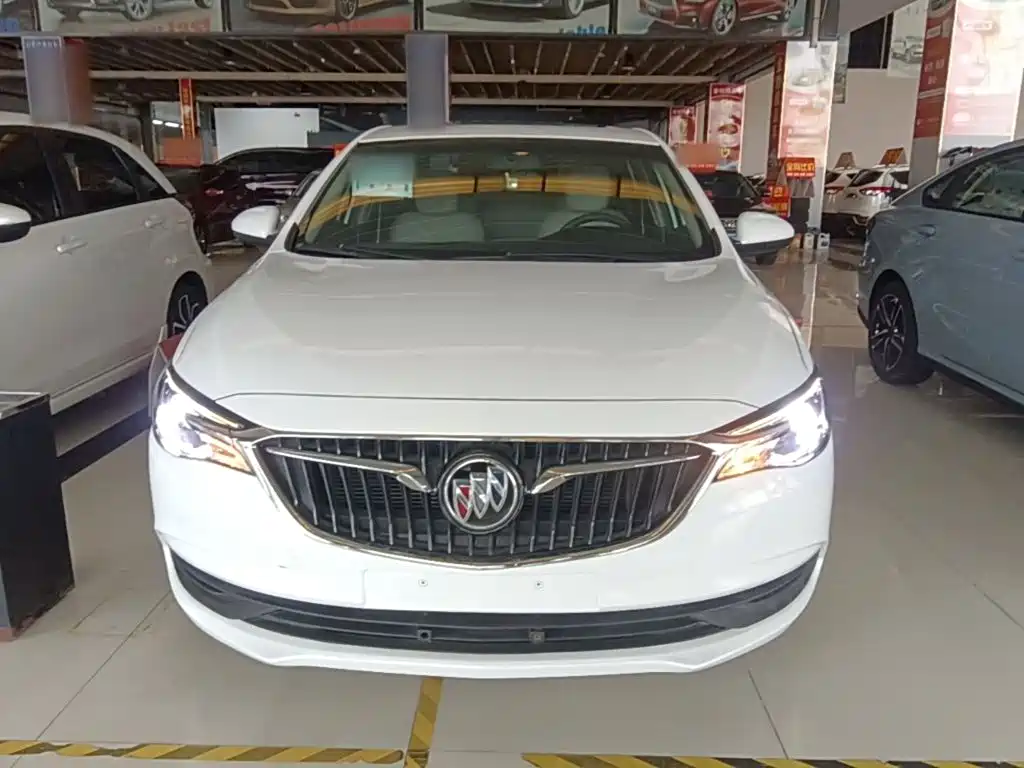 Buick Excelle — миниатюра 3