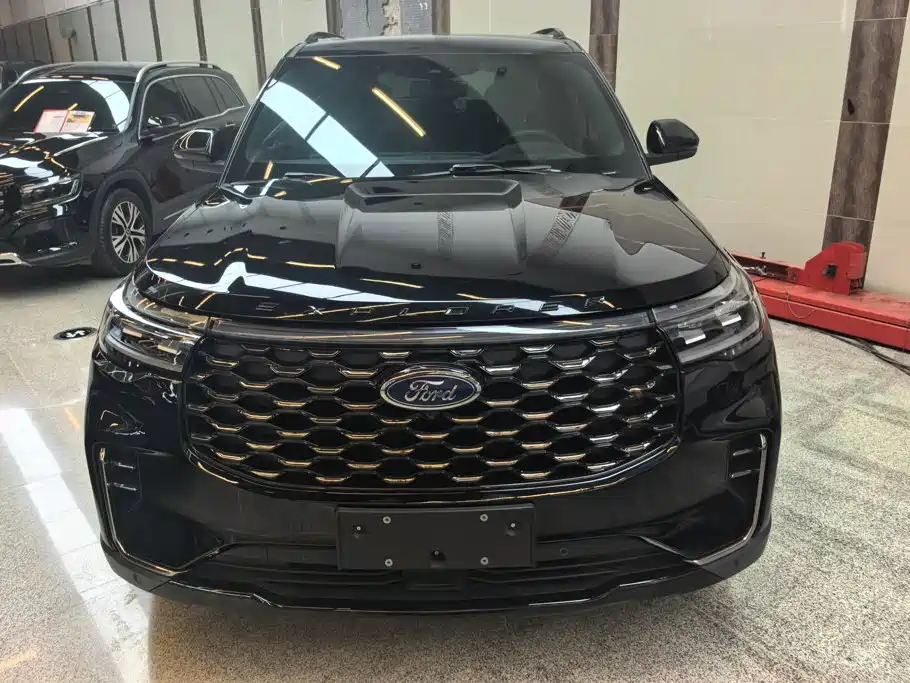 Ford Explorer — миниатюра 2