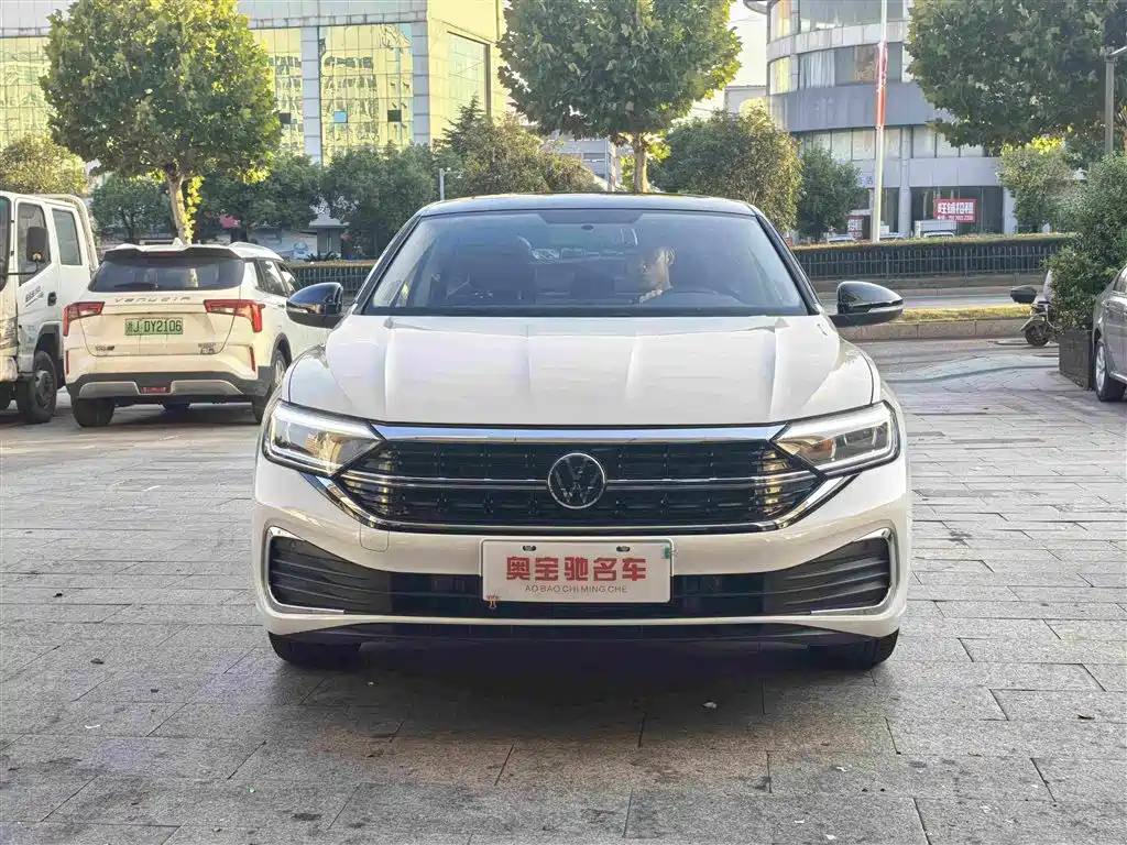 Volkswagen Sagitar — миниатюра 2