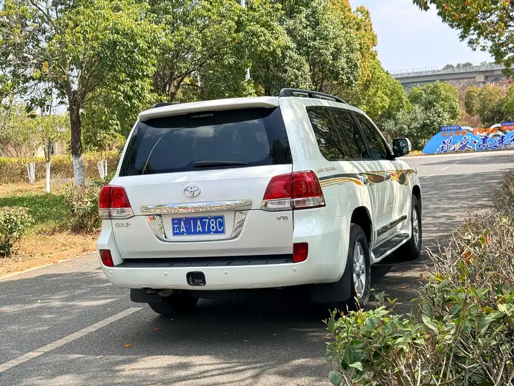 Toyota Land Cruiser — миниатюра 7