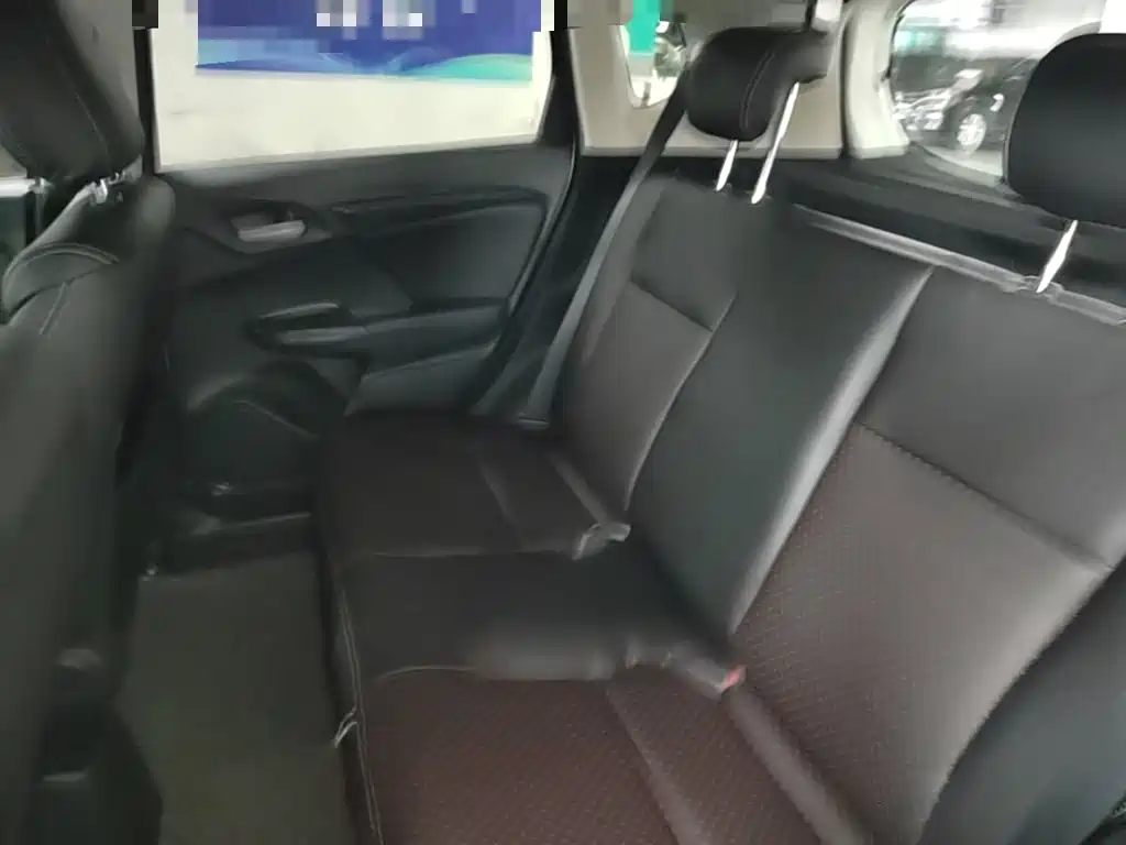 Honda Fit — миниатюра 17