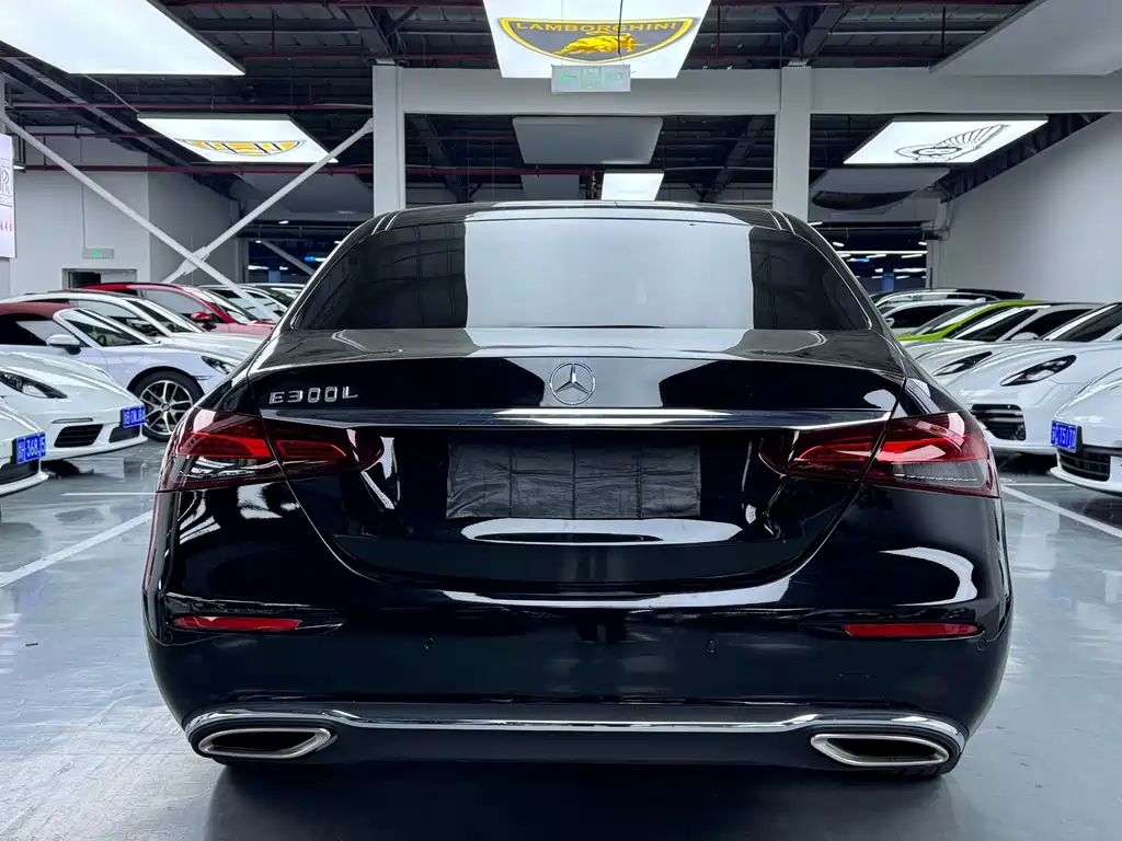 Mercedes-Benz E-Class — миниатюра 15