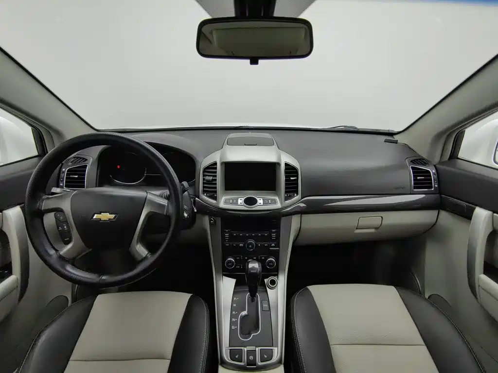 Chevrolet Captiva — миниатюра 5
