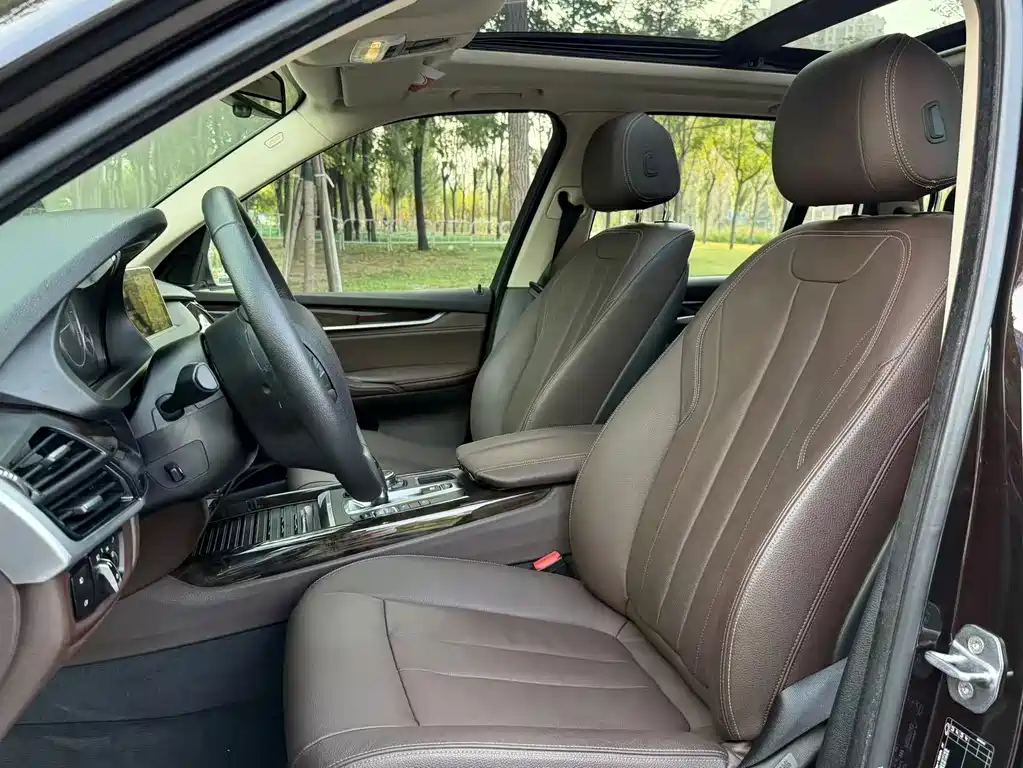 BMW X5 (Import) — миниатюра 13