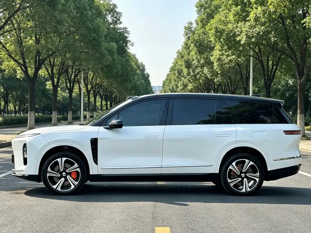 NIO ES8 — миниатюра 4