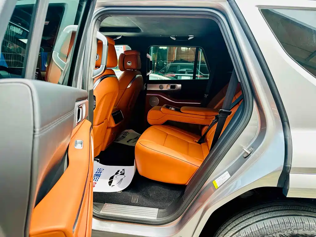 TANK TANK 700 NEW ENERGY