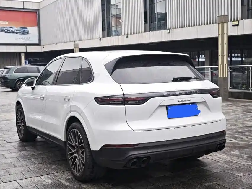 Porsche Cayenne — миниатюра 16