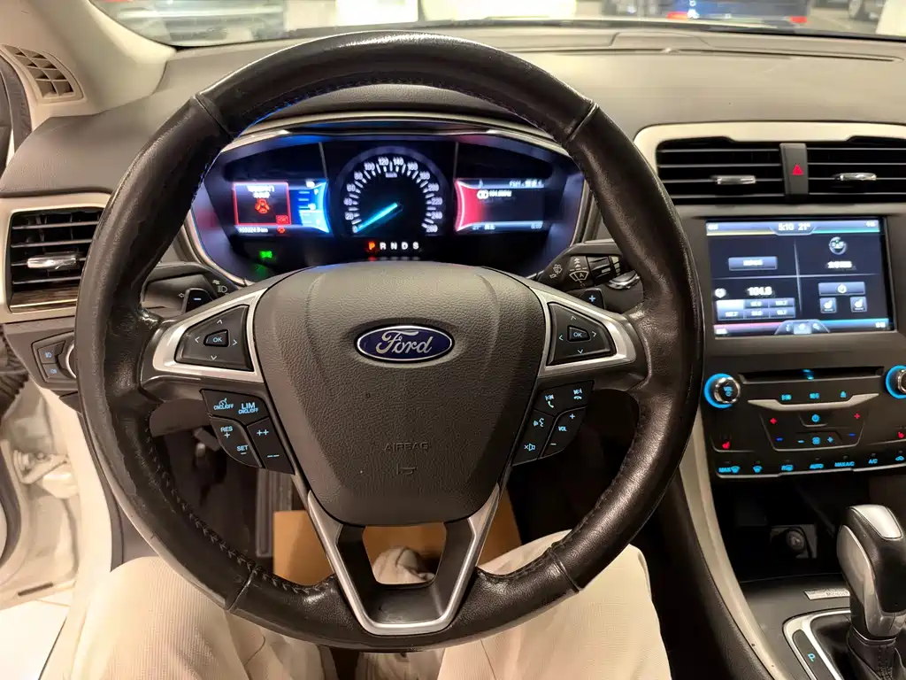Ford Mondeo — миниатюра 11