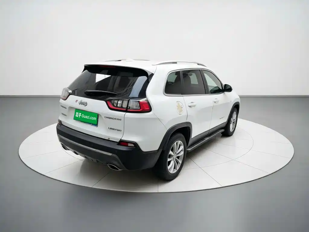 Jeep Cherokee — миниатюра 4