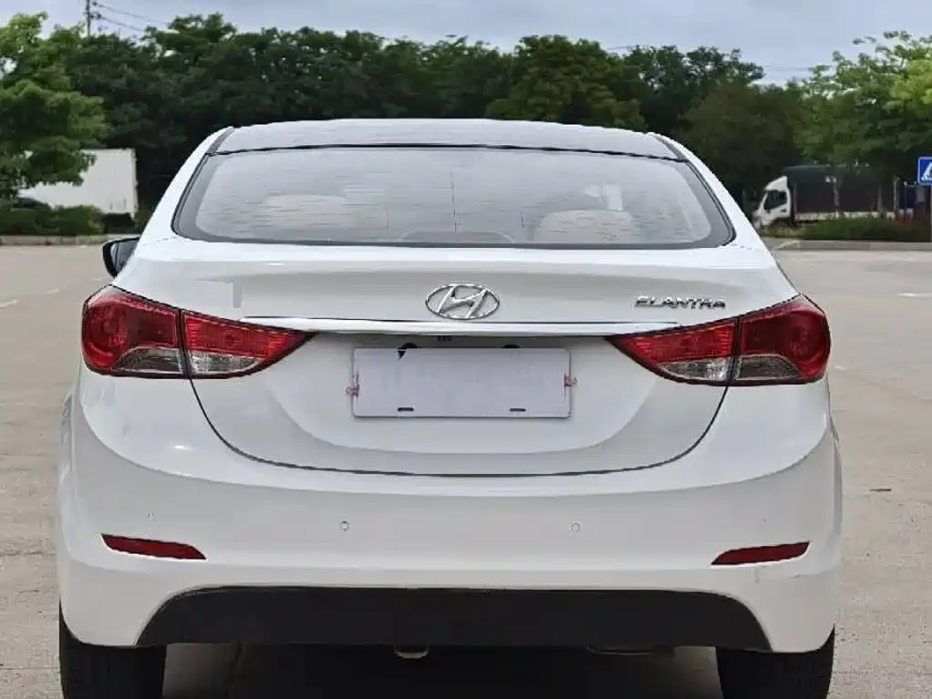 Hyundai Elantra Langdong — миниатюра 6